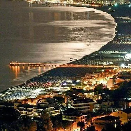 Lägenhet Stellina's House *